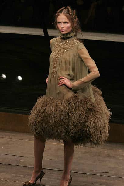 "THE WIDOWS OF CULLODEN" ALEXANDER MCQUEEN F/W 2006 5 "THE WIDOWS OF CULLODEN" ALEXANDER MCQUEEN F/W 2006