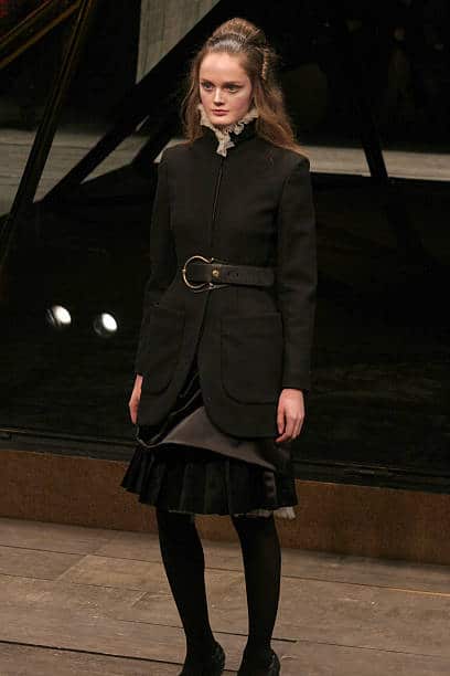 "THE WIDOWS OF CULLODEN" ALEXANDER MCQUEEN F/W 2006 15 "THE WIDOWS OF CULLODEN" ALEXANDER MCQUEEN F/W 2006