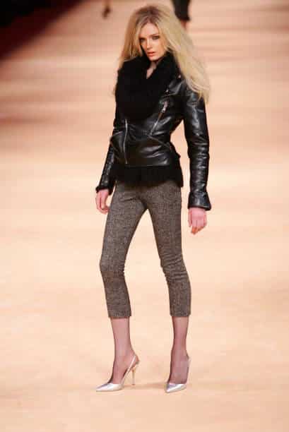 THE MAN WHO KNEW TOO MUCH MCQUEEN - FW 2005 6 THE MAN WHO KNEW TOO MUCH MCQUEEN FW 2005