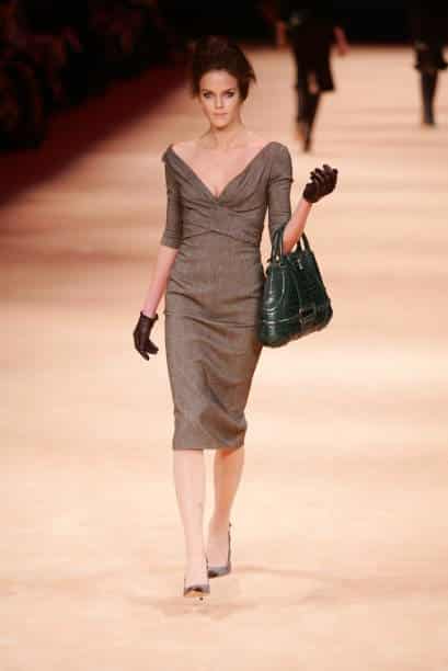 THE MAN WHO KNEW TOO MUCH MCQUEEN - FW 2005 12 THE MAN WHO KNEW TOO MUCH MCQUEEN FW 2005