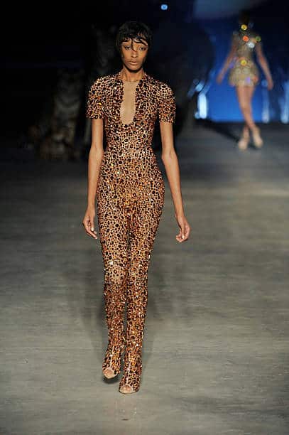 "NATURAL DIS-TINCTION UN-NATURAL SELECTION" ALEXANDER MCQUEEN S/S 2009 7 "NATURAL DIS-TINCTION UN-NATURAL SELECTION" ALEXANDER MCQUEEN S/S 2009